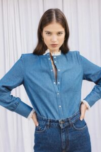 Une tendance à suivre : la chemise en jean